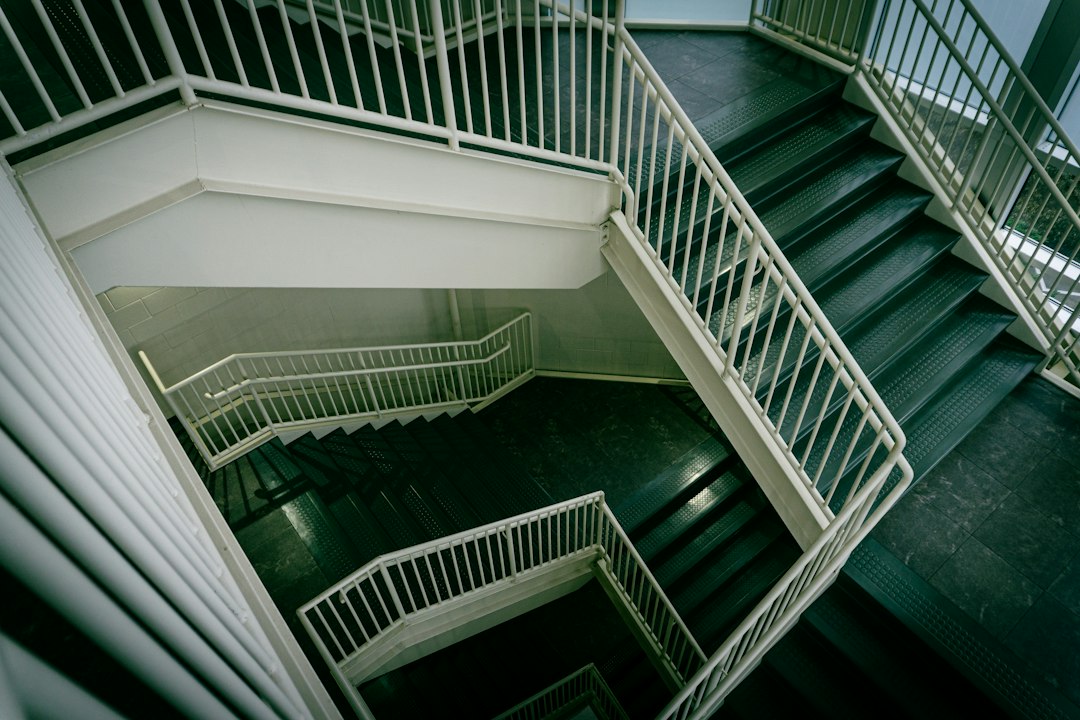 Imagen ilustrativa de escalera residencial